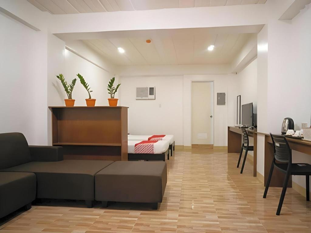 Oyo 150 Davao Airport View Hotel المظهر الخارجي الصورة